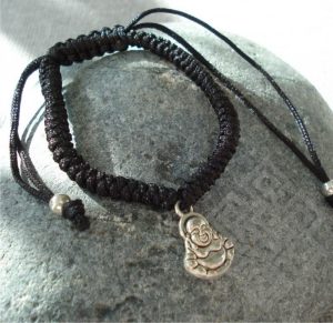 Krachtig armbandje met Boeddha hangertje (Zwart)
