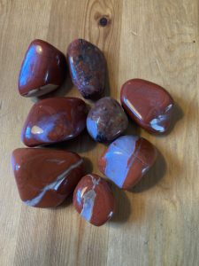 Trommelstenen Rode Jaspis Beccie (15-20 gr.)
