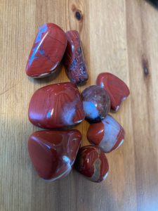 Trommelstenen Rode Jaspis Beccie (15-20 gr.) - Afbeelding 2